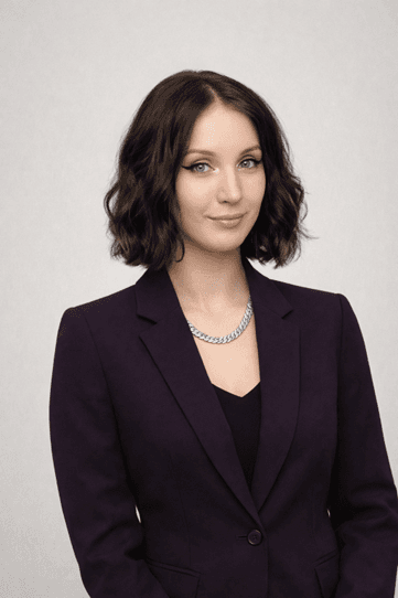 Cassandra Neall - Professional headshot